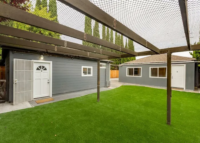 @ Marbella Lane 2Br House In Downtown Redwood City